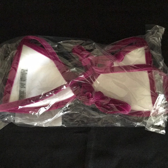 Victoria’s Secret Velvet Triangle Push-up Top - Picture 3 of 3